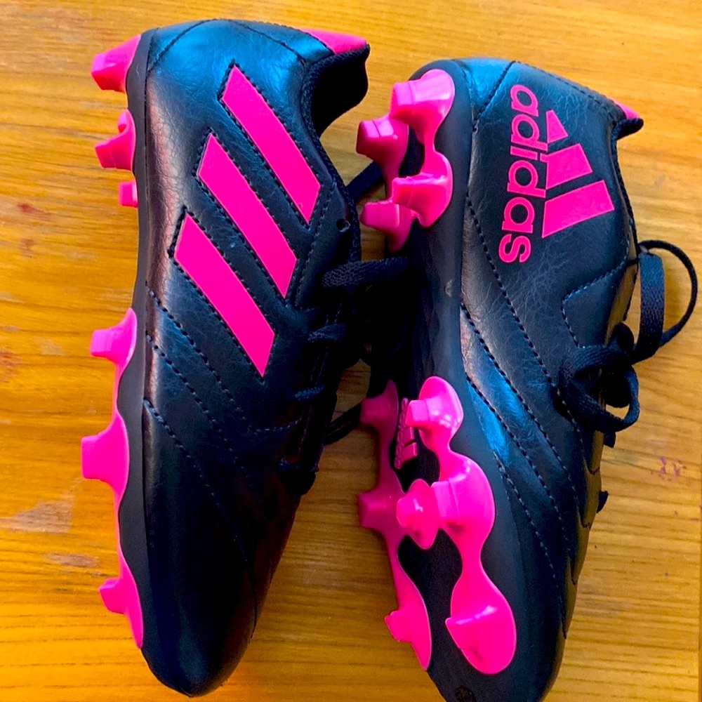ADIDAS Girls soccer cleats pink Black size 12 Brand new NWOT